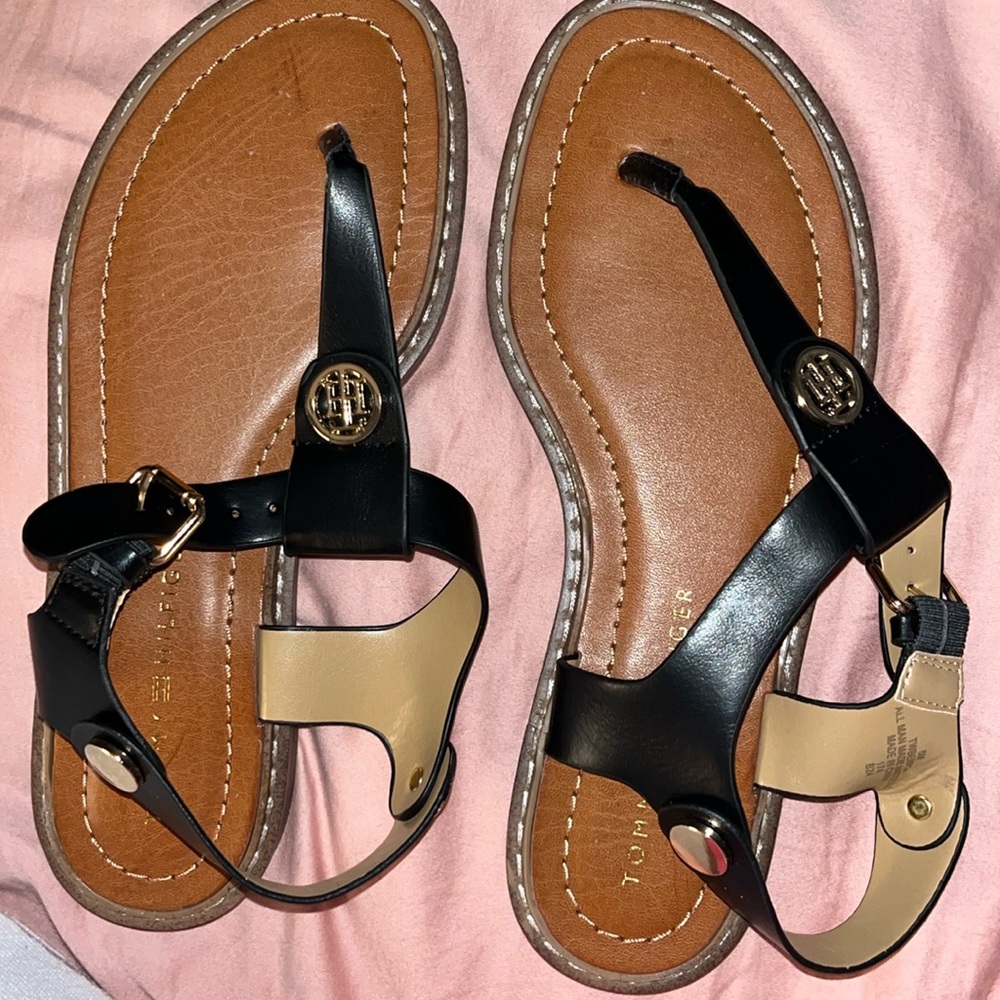 Tommy Hilfiger black thong sandals w/gold accents